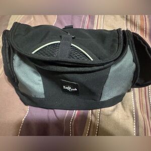Black and Gray Bathroom Bag